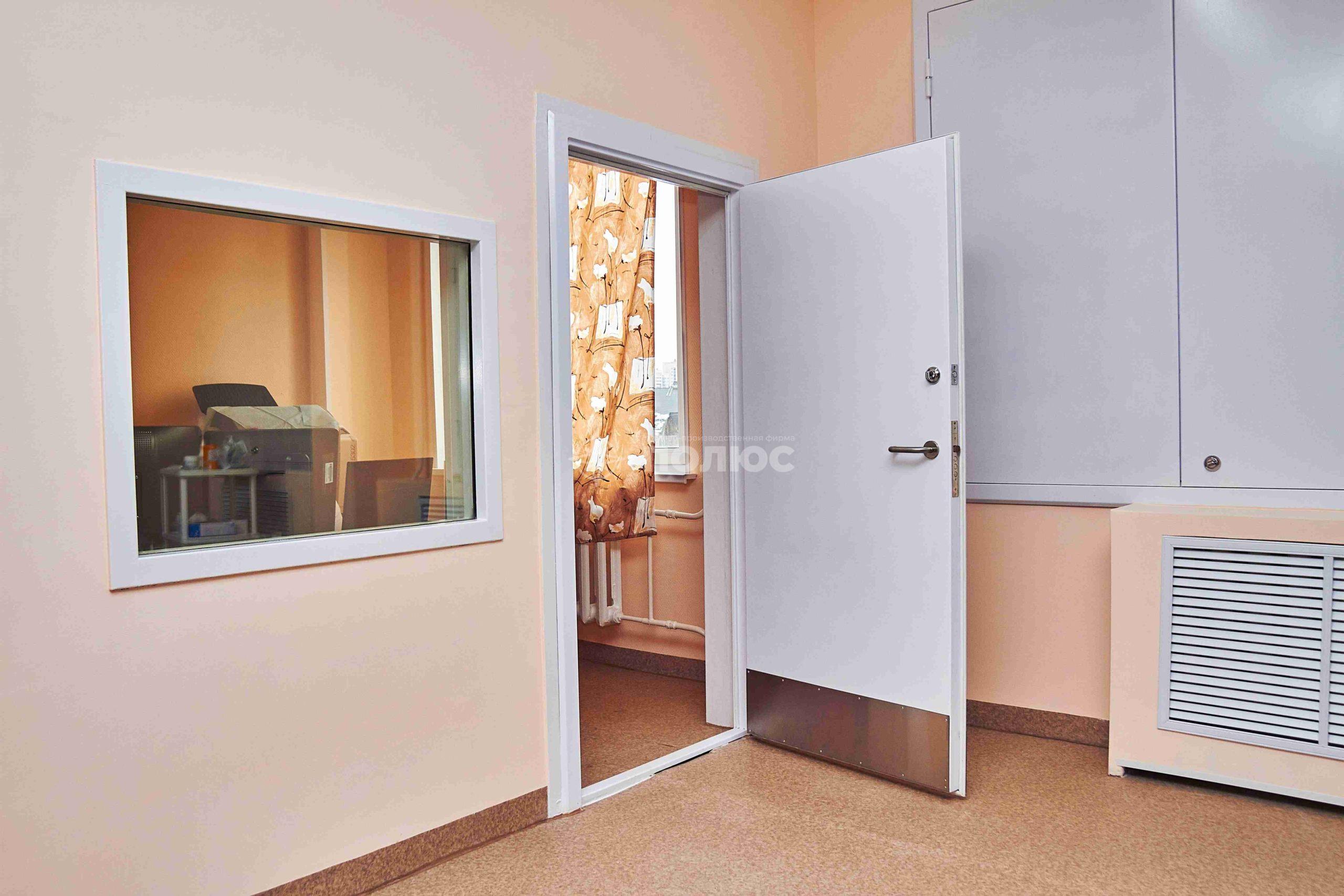 Рентгенозащитные двери распашные