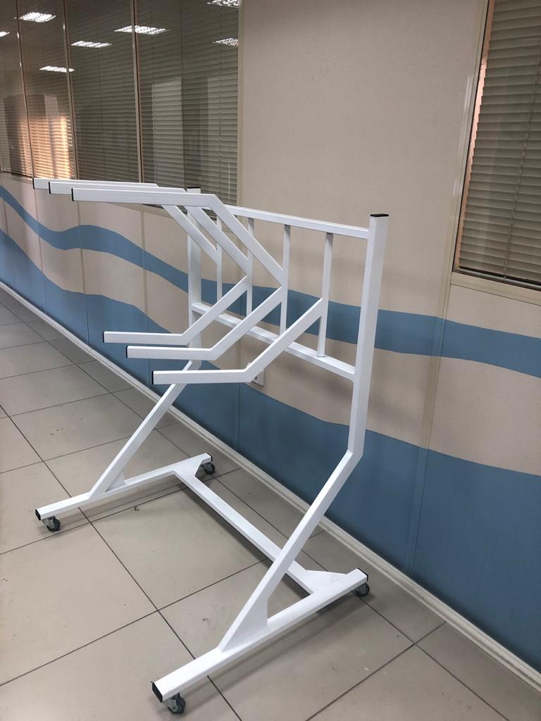 Мобильная стойка-вешалка для рентгенозащитной одежды